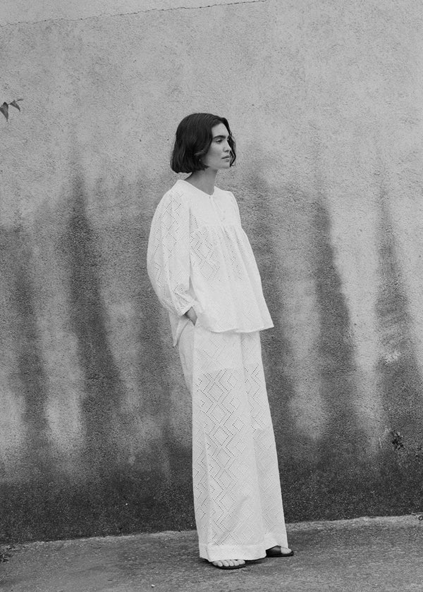 Yerse White Wide Leg Embroidered trousers