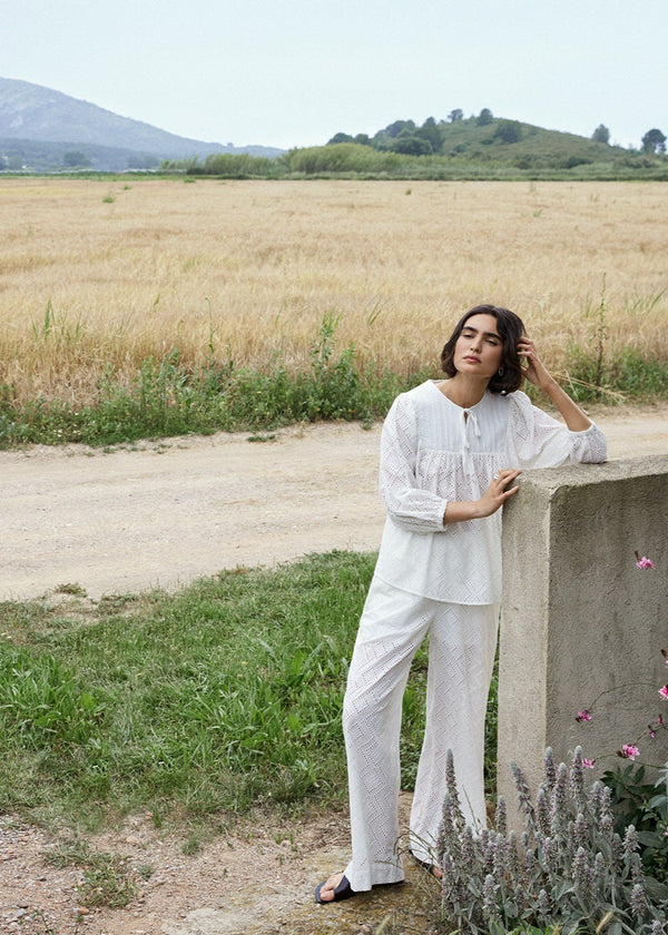 Yerse White Wide Leg Embroidered trousers