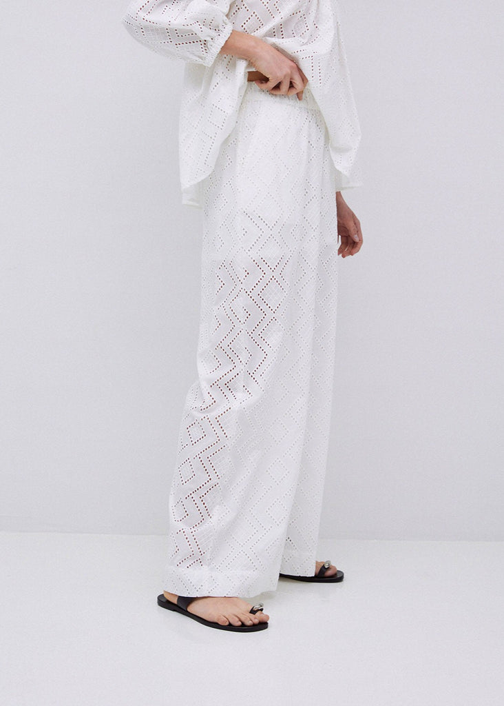 Yerse White Wide Leg Embroidered trousers