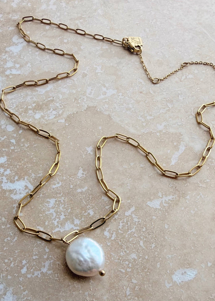 Little Nell Everyday Natural Pearl Pendant Necklace