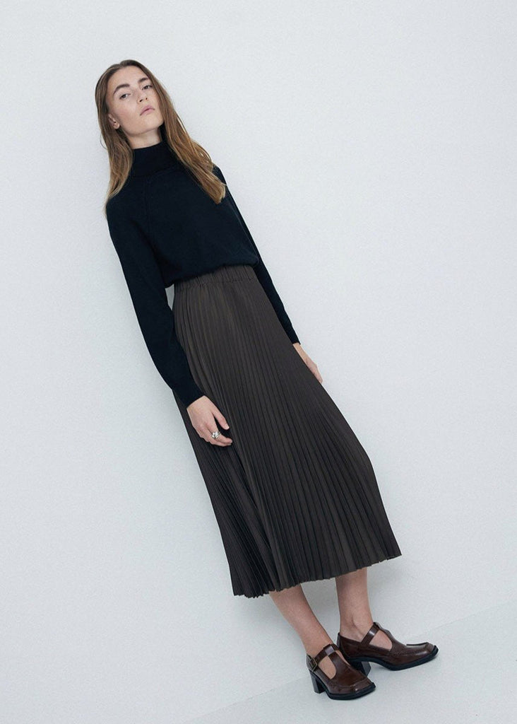 Yerse Long Pleated Skirt Dark Green