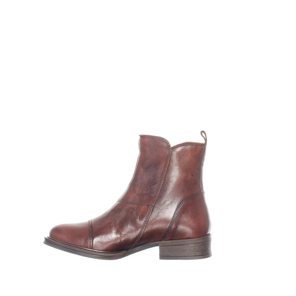 Ten Points Pandora Boots in Rust