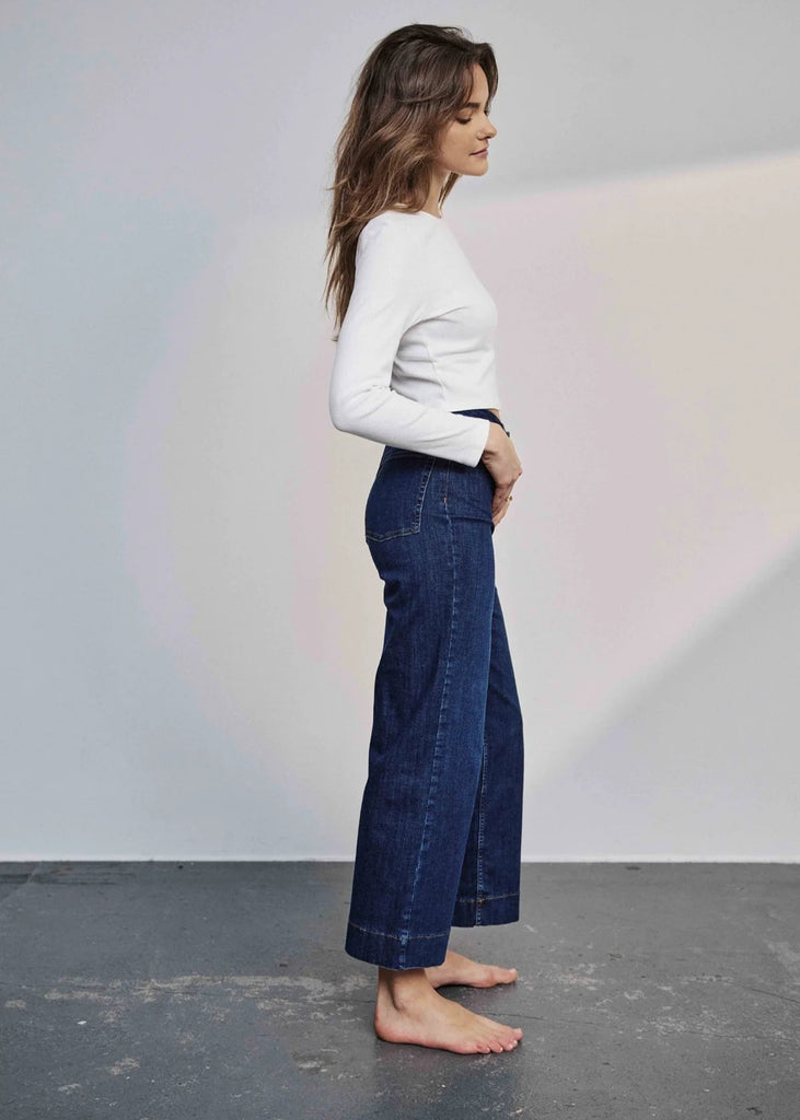 Numph Nuparis Cropped Jeans in Dark Blue Denim