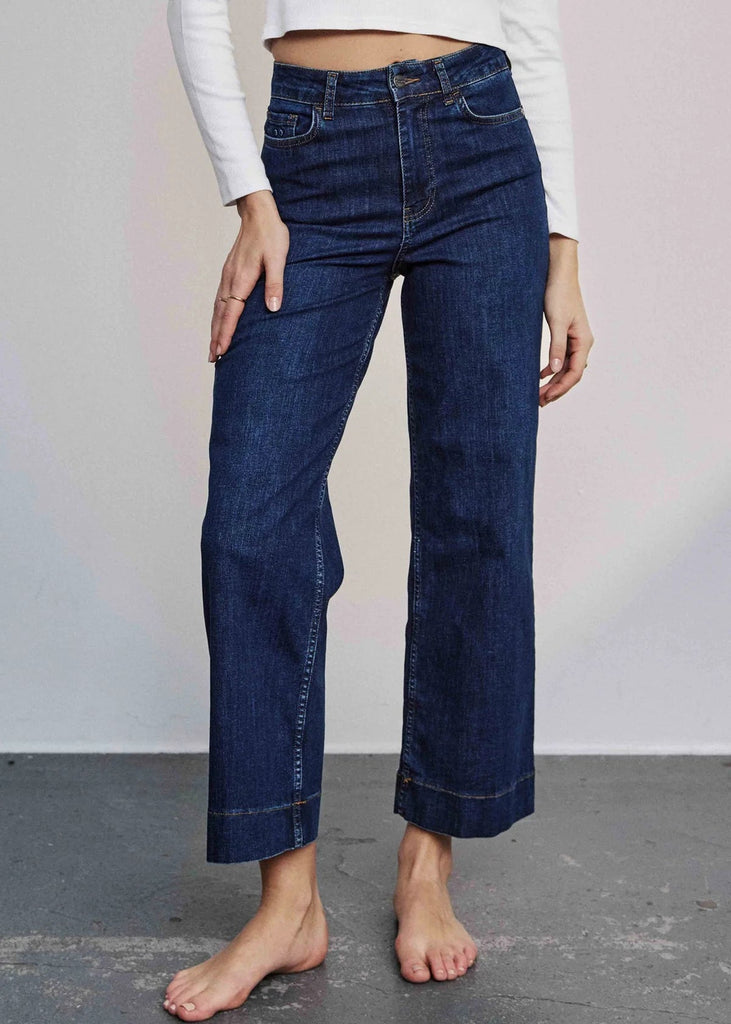 Numph Nuparis Cropped Jeans in Dark Blue Denim