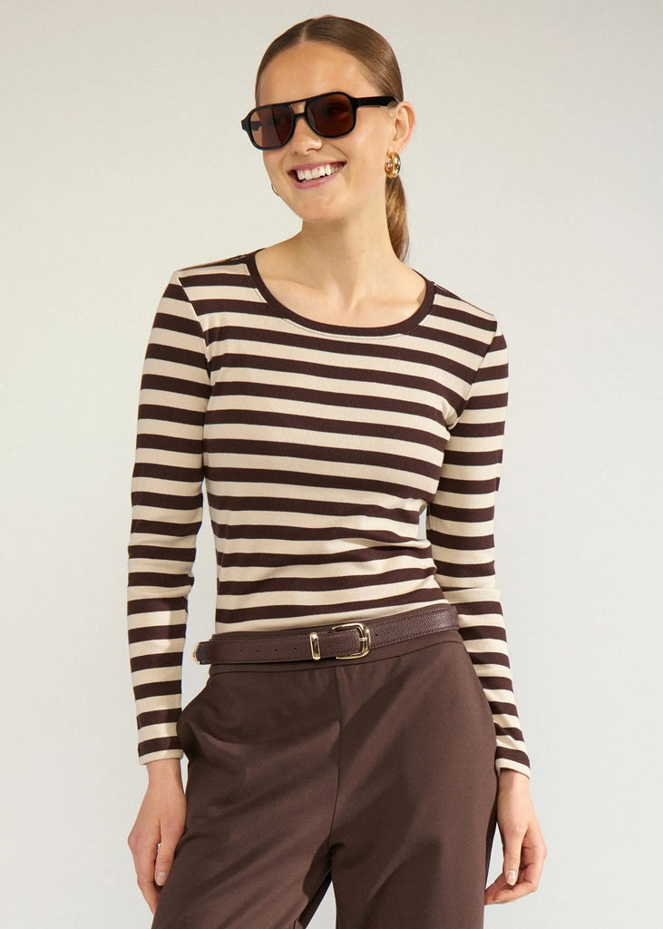 Numixie T Shirt in Black Coffee