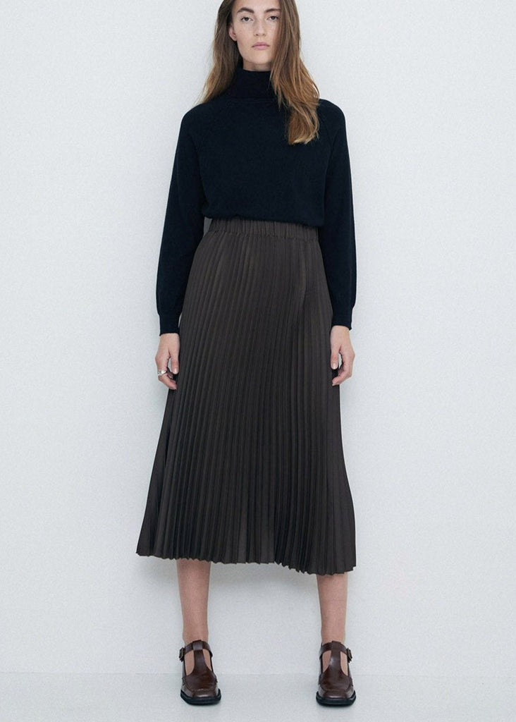 Yerse Long Pleated Skirt Dark Green