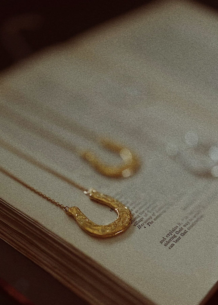 By CODY Lucky Horseshoe