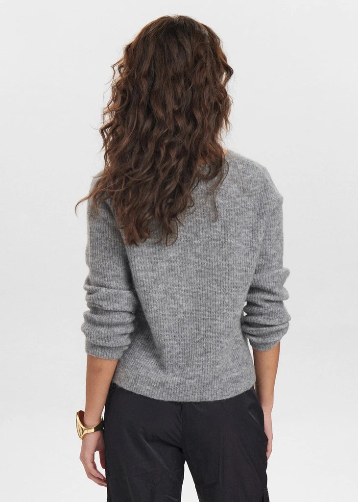 Nuriette Rib V-Neck Pullover In Medium Grey mel