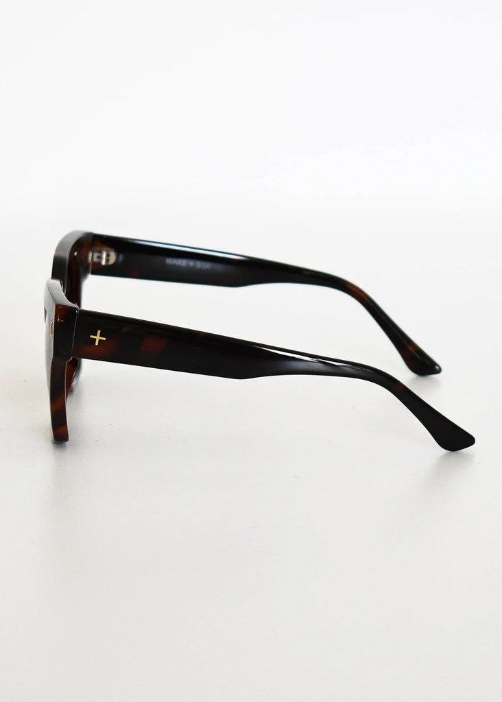 WAKE+SEA Hope Sunglasses in Tortoiseshell Retro Style Sunglasses with Brown Lense