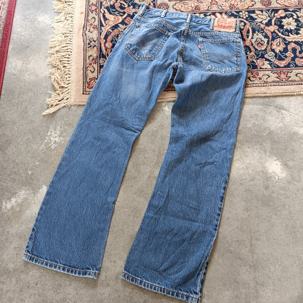 Vintage 517 Bootcut Levi in Classic Blue Wash