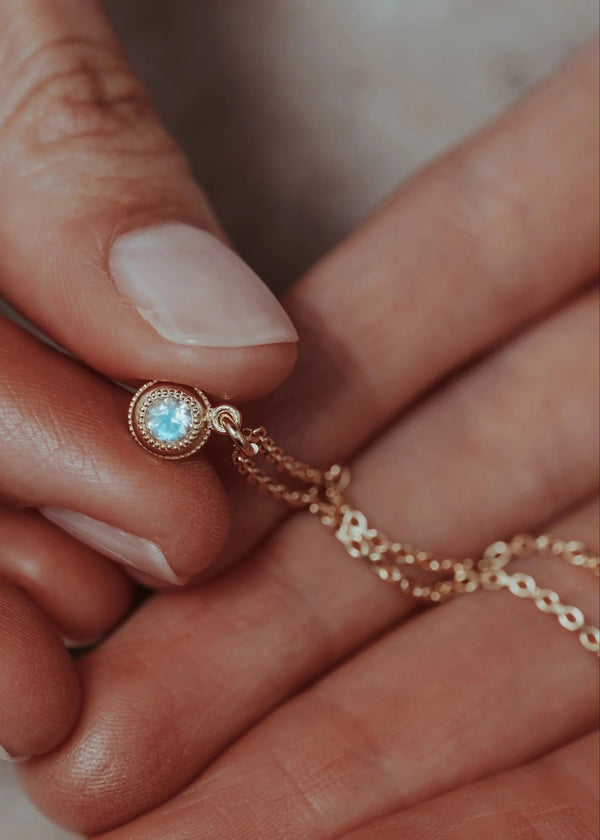 Cabinet Sita Moonstone Pendant