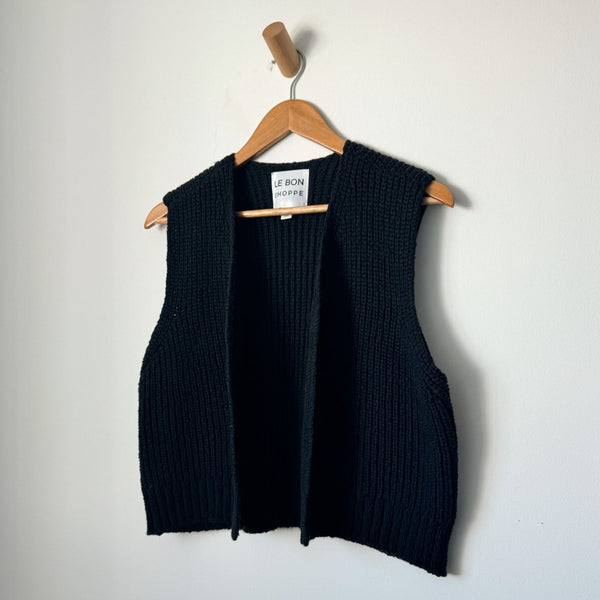 Le Bon Shoppe Granny Cotton Sweater Vest In Black