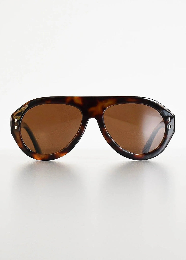 WAKE+SEA Noa Sunglasses in Tortoiseshell Retro Round Sunglasses 