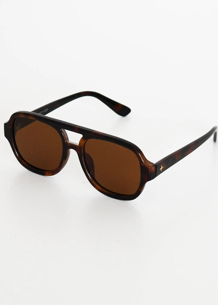 WAKE+SEA Remy Sunglasses in Tortoiseshell