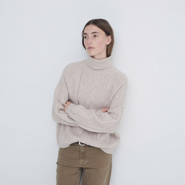 YERSE Cable Knit Sweater in Light Grey