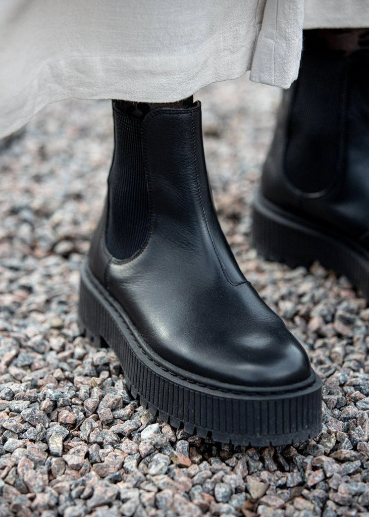 Ten Points Alina Chelsea Boots