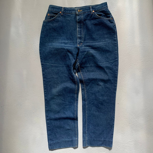 Woman's Vintage Dark Rinse High Waisted Jeans
