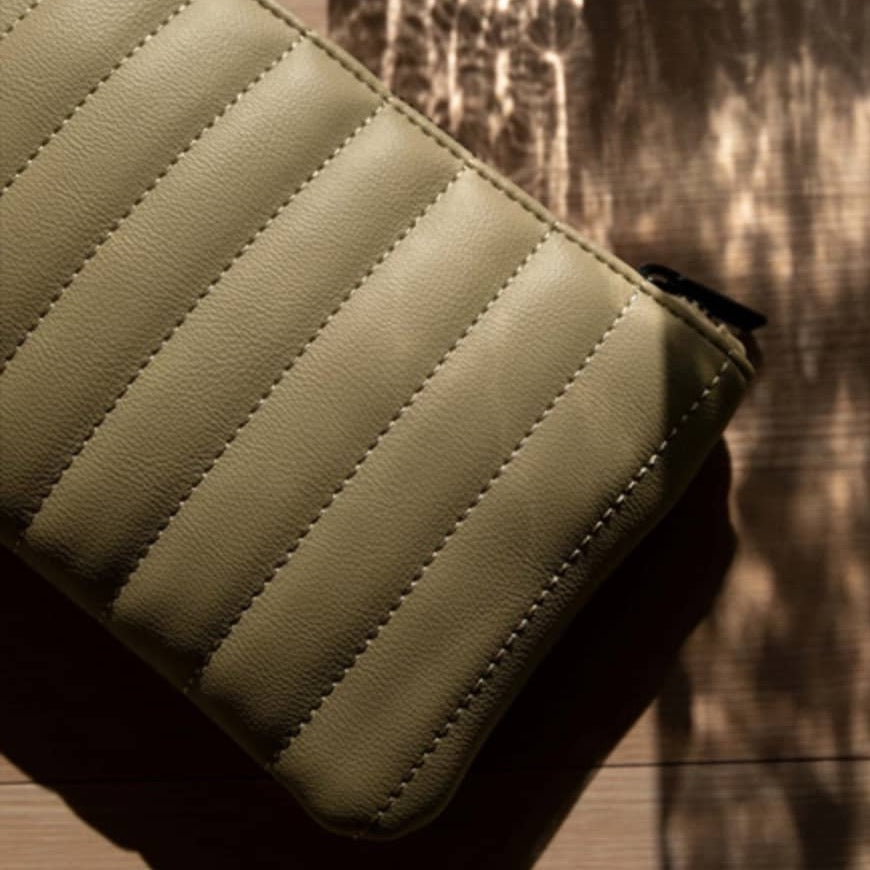 Monk and Anna Michi Wallet in Pistachio