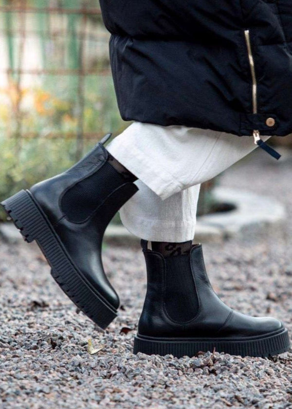 Ten Points Alina Chelsea Boots